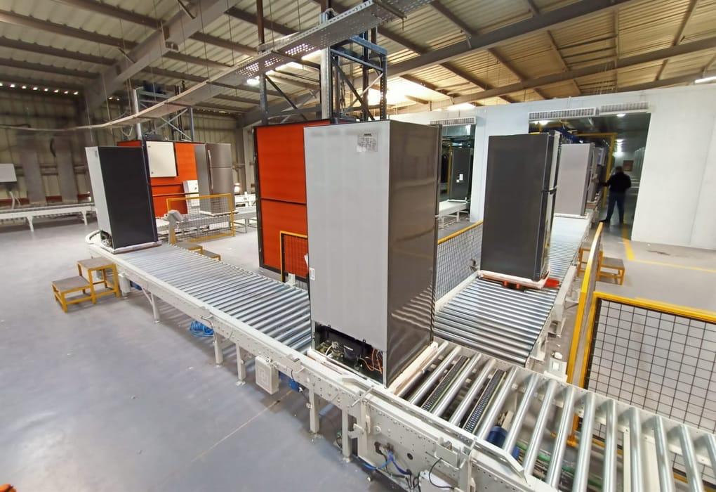 Roller conveyor and pallet / appliance handling system.